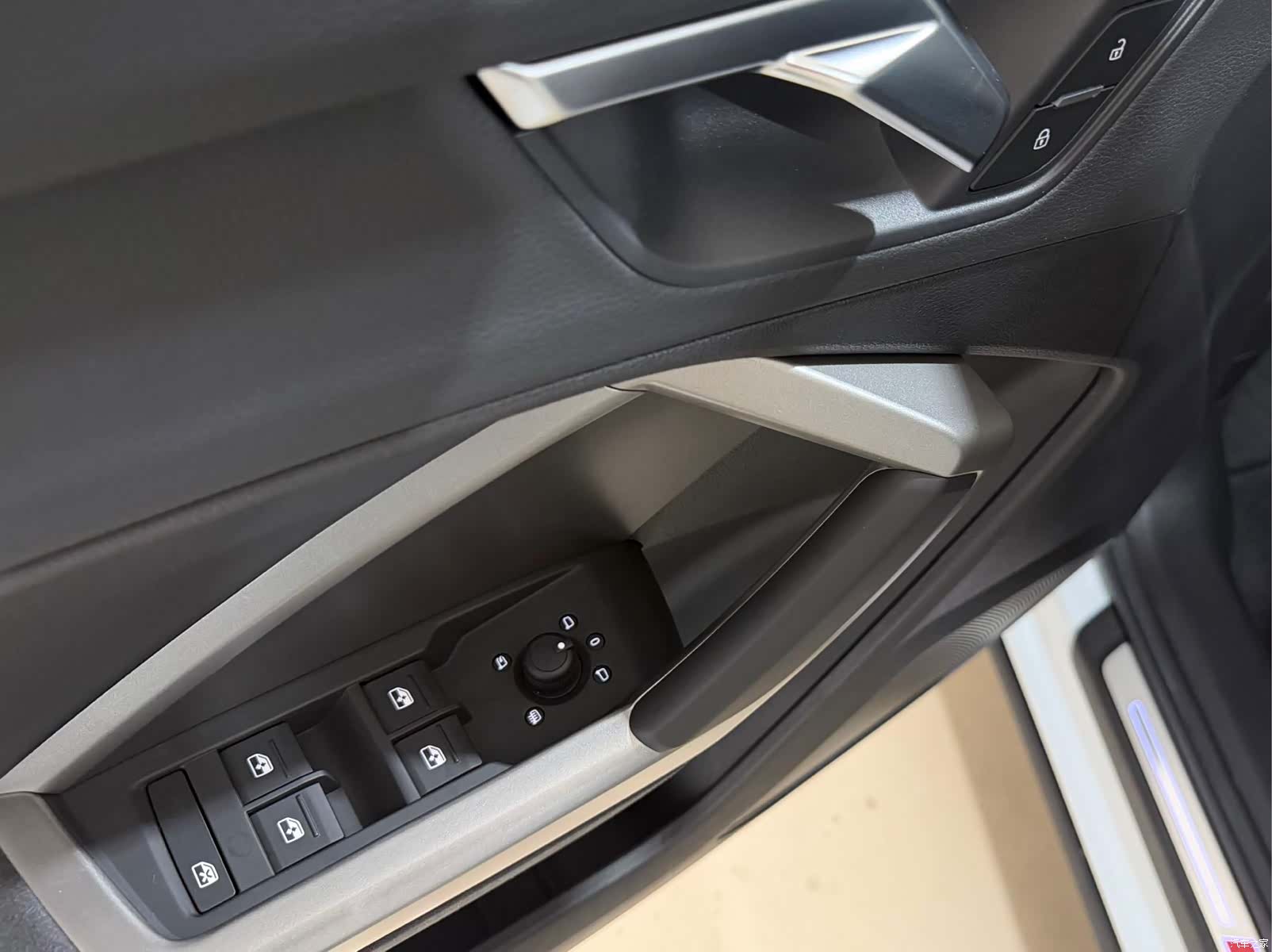 Audi Q3, 2023 16