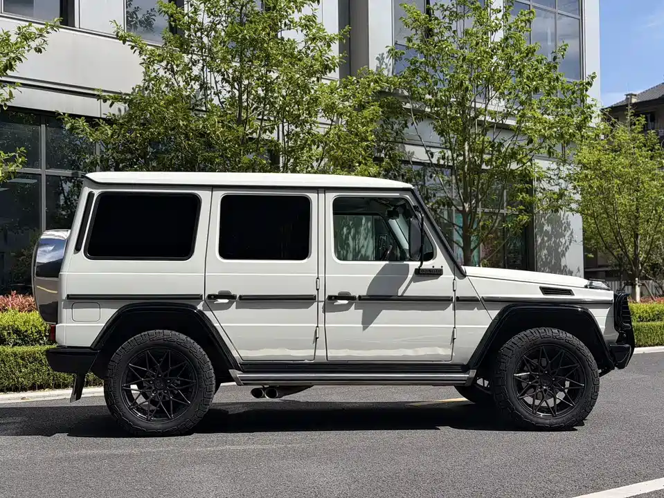Mercedes-Benz G-class