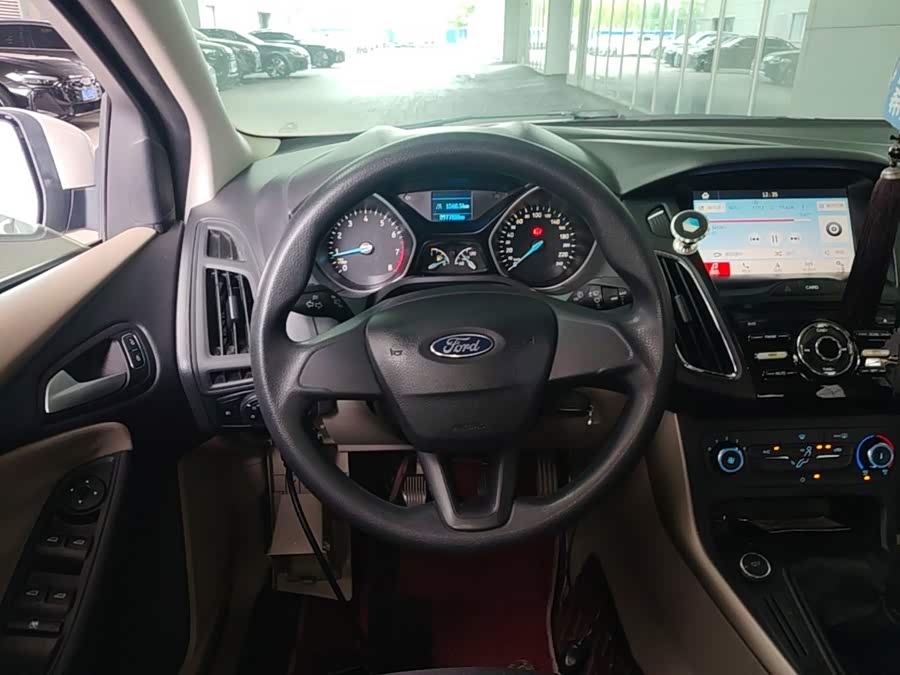 Ford Focus 2017, фото 17