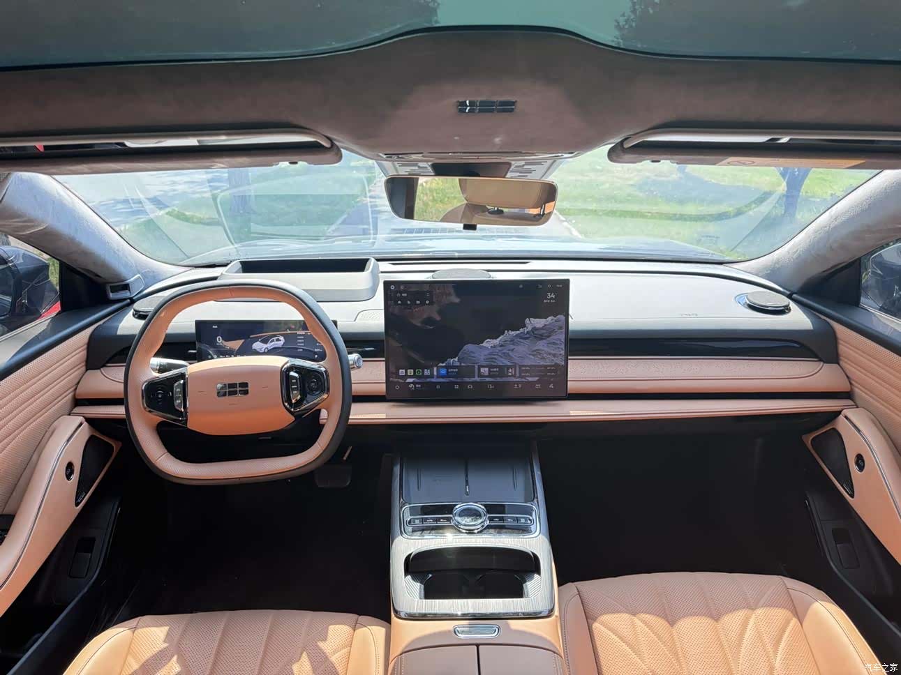 Geely 8, 2025 6