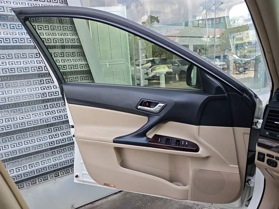 Toyota Reiz Toyota Reiz