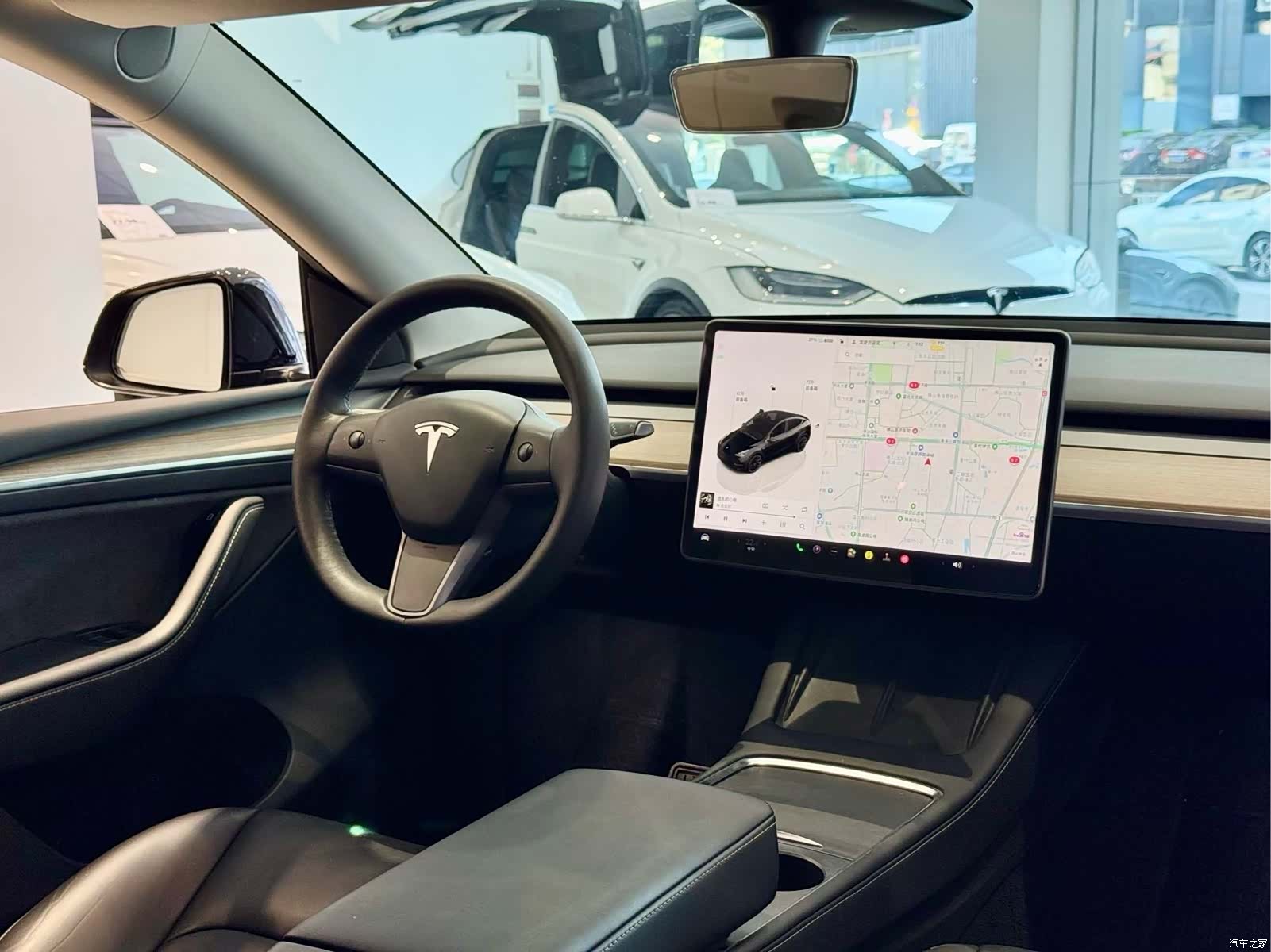 Tesla Model Y, 2022 4