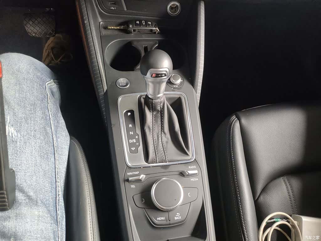 Audi Q2L, 2022 14
