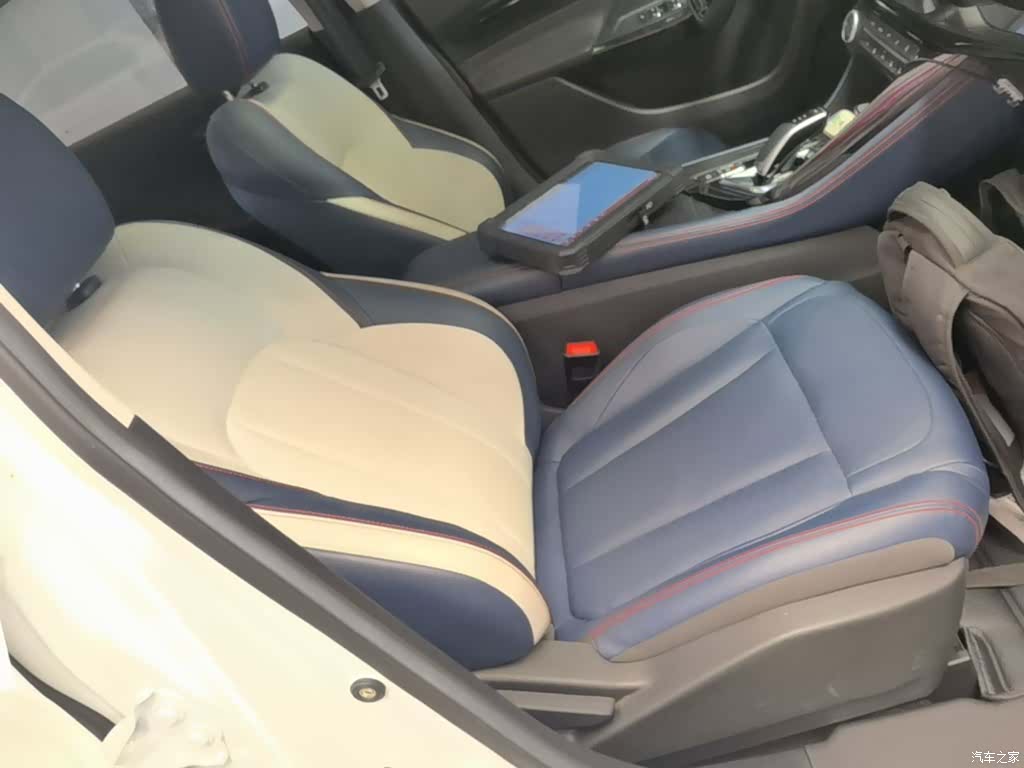 DongFeng AX7, 2022 25