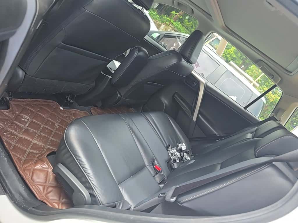 Toyota RAV4, 2014 17