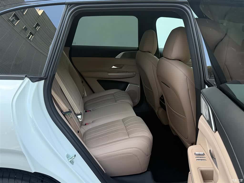 Xpeng G9, 2025 15