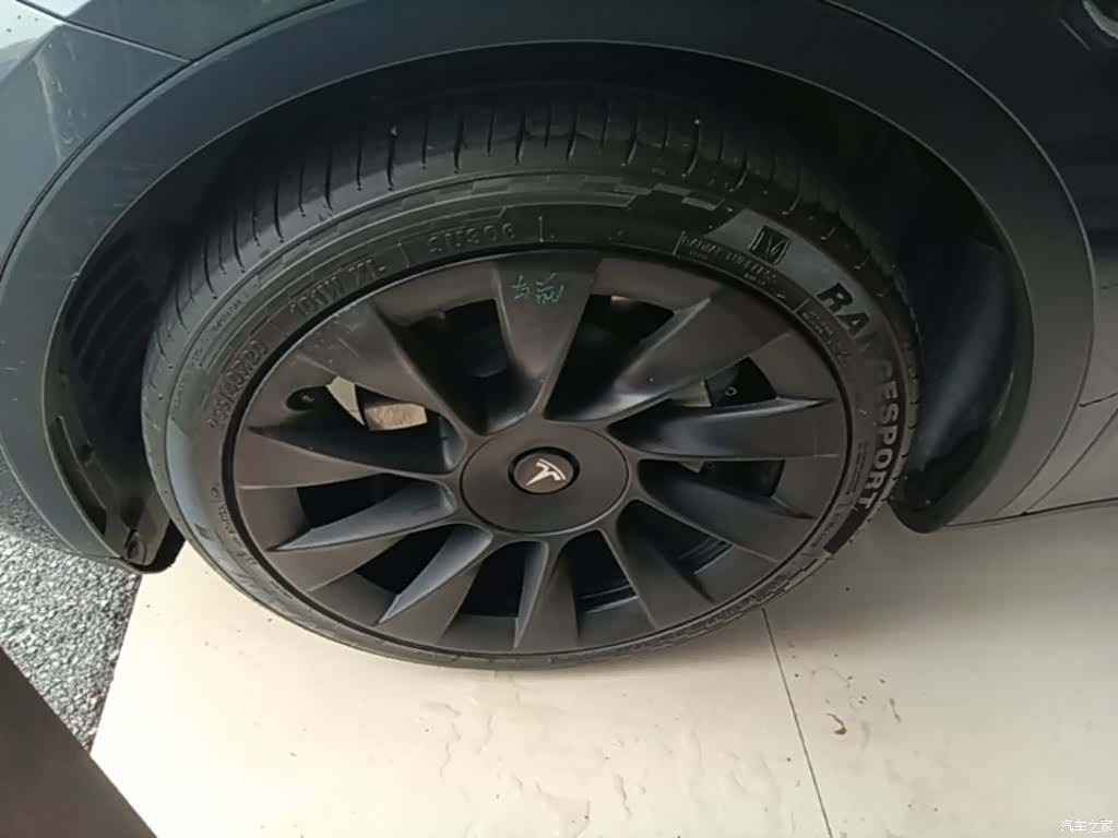 Tesla Model Y, 2021 23