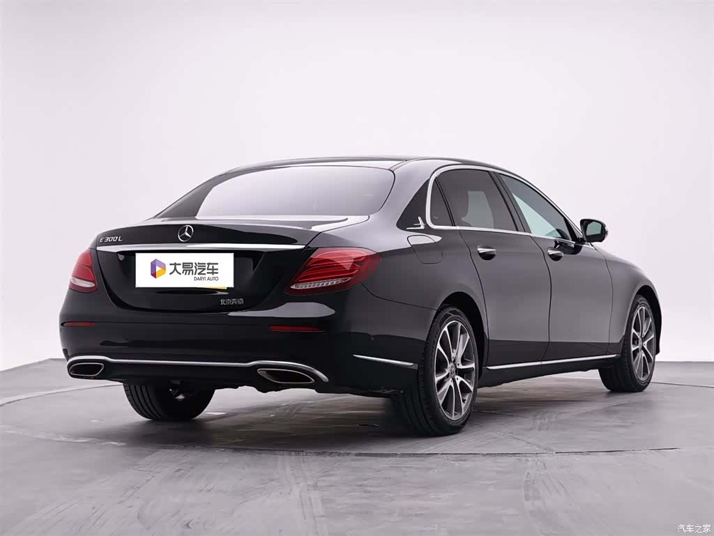 Mercedes-Benz E-Class, 2019 3