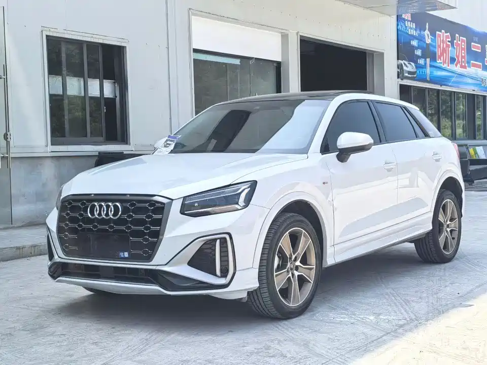 Audi Q2L