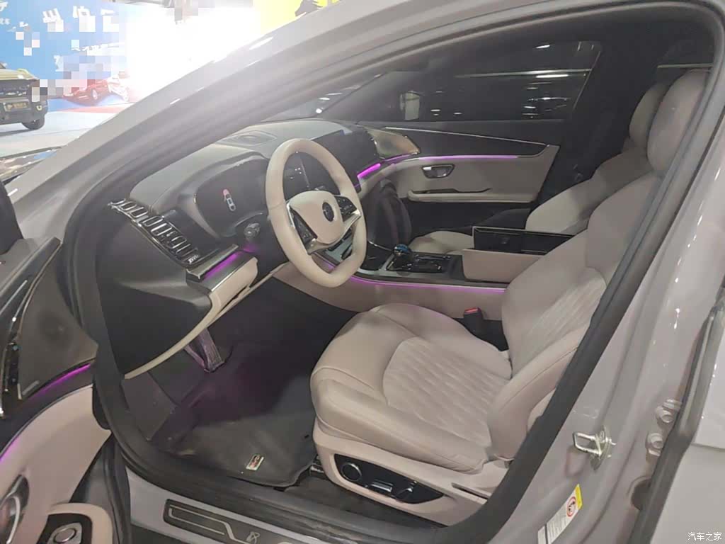 BYD Han, 2025 16