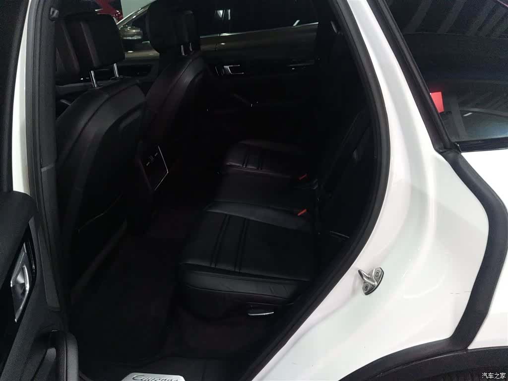 Porsche Cayenne, 2018 13