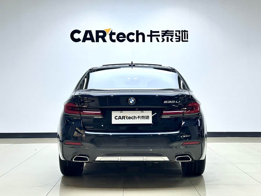 BMW 5 Series 2023, фото 5