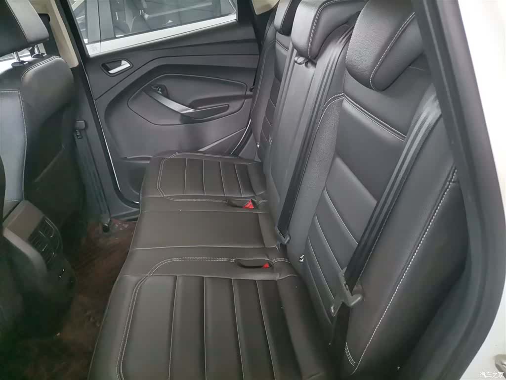 Ford Kuga, 2021 17