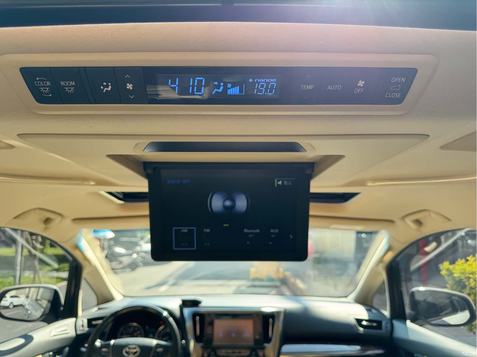 Toyota Alphard, 2019 19