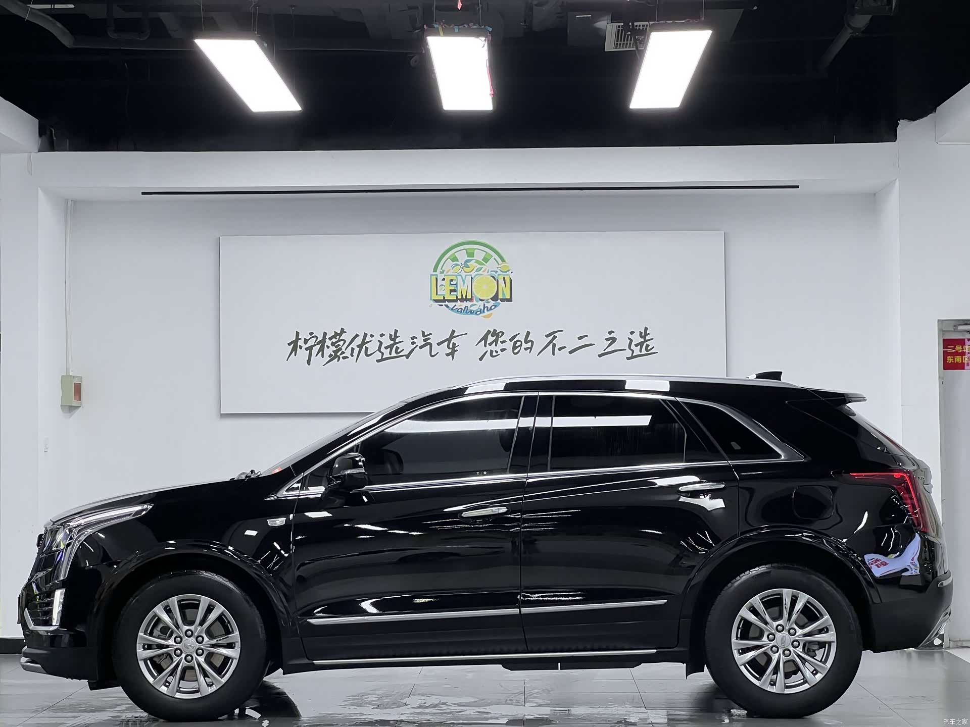 Cadillac XT5, 2022 все фото