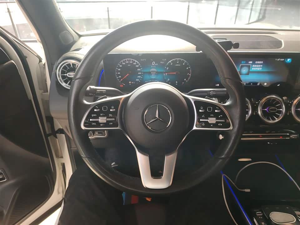 Mercedes-Benz GLB
