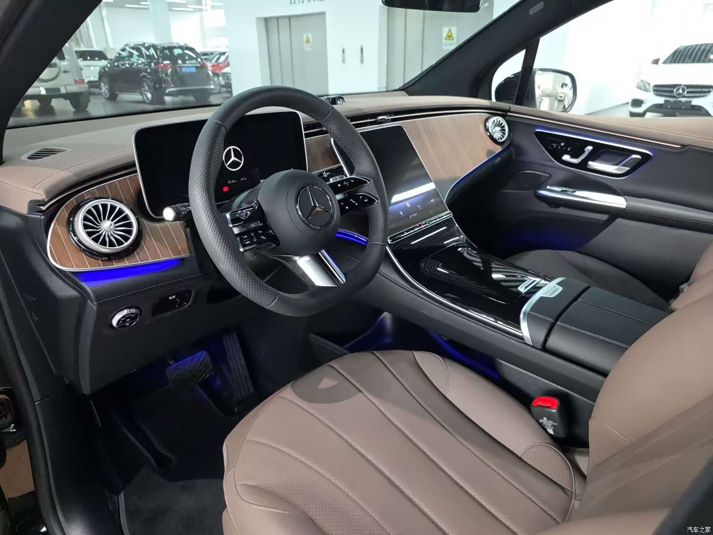 Mercedes-Benz EQE, 2025 4