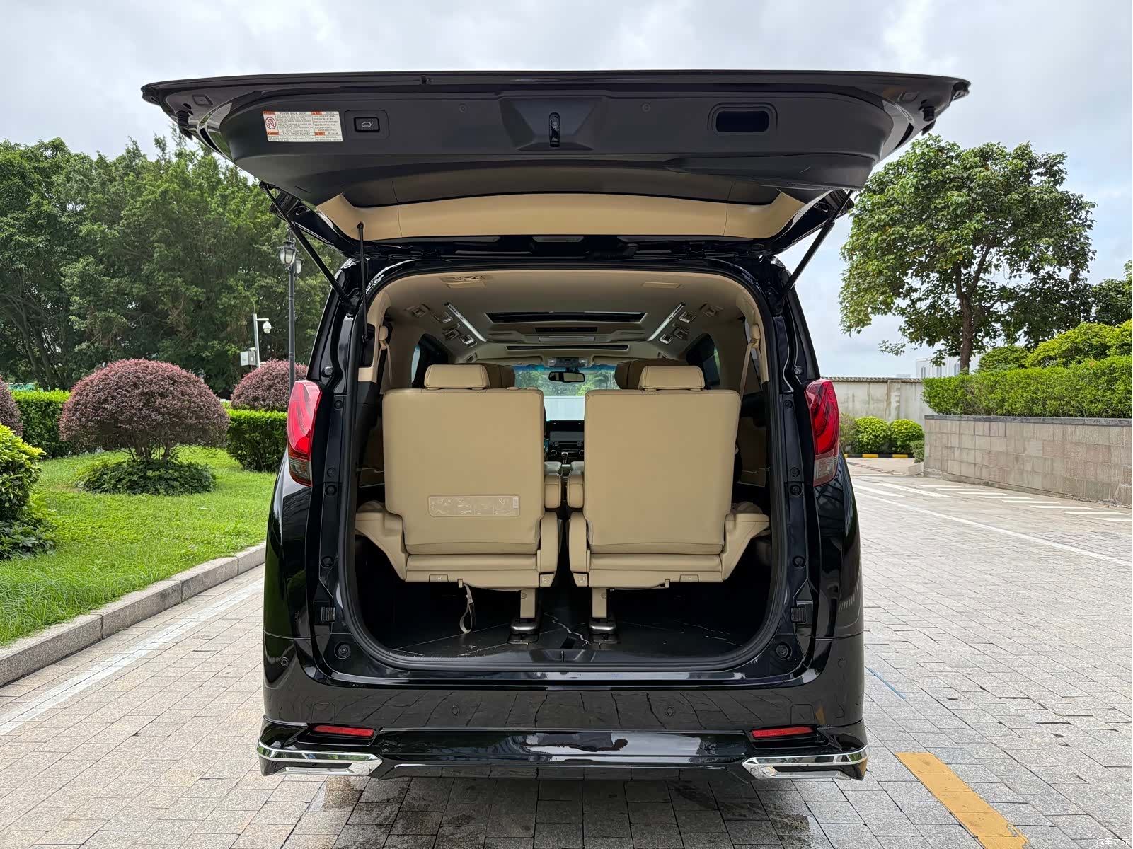 Toyota Alphard, 2018 22