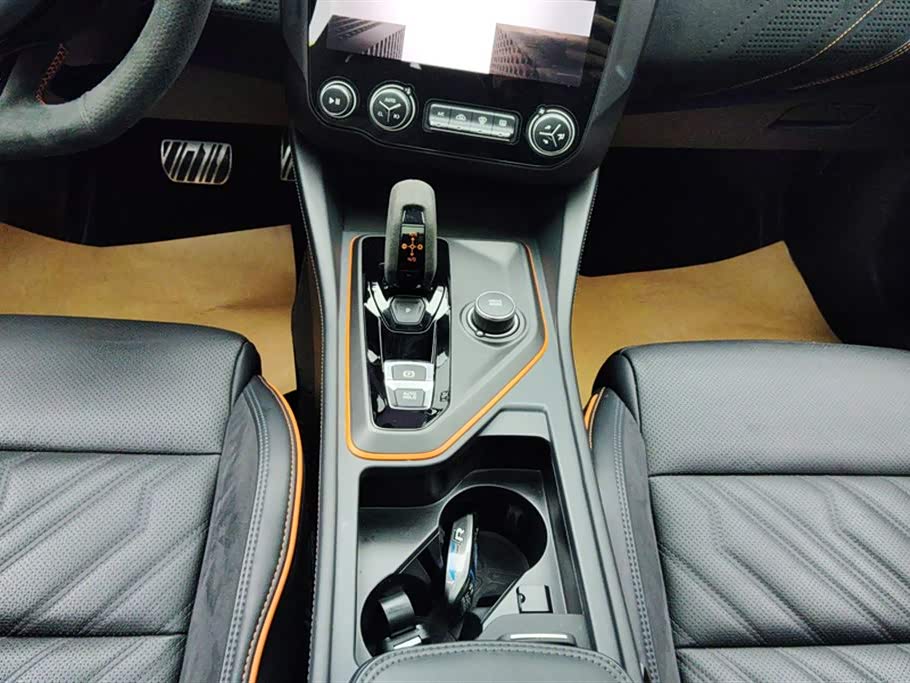 Lynk & Co 02 Hatchback