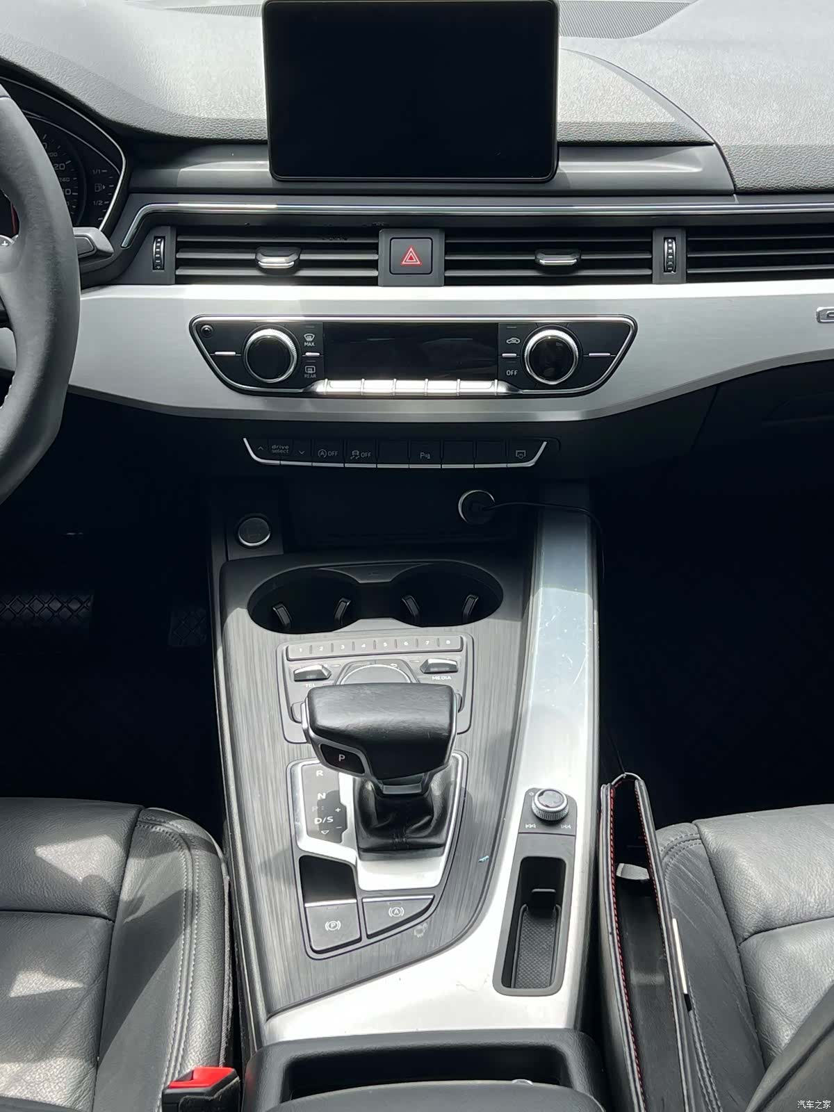 Audi A4L, 2018 11