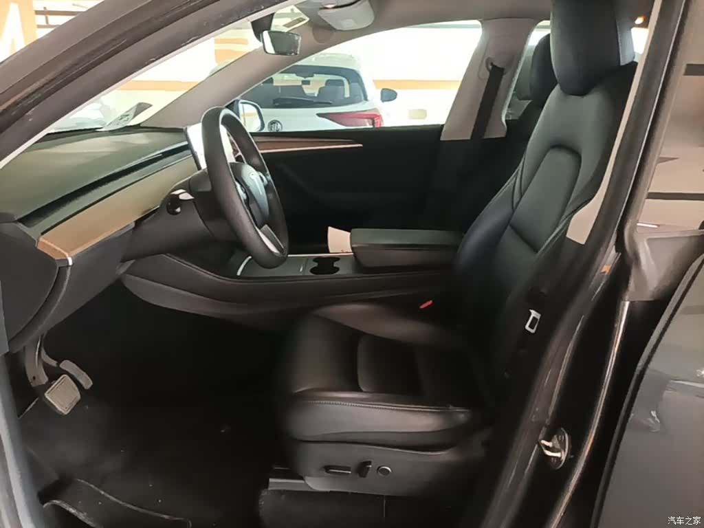 Tesla Model Y, 2021 15