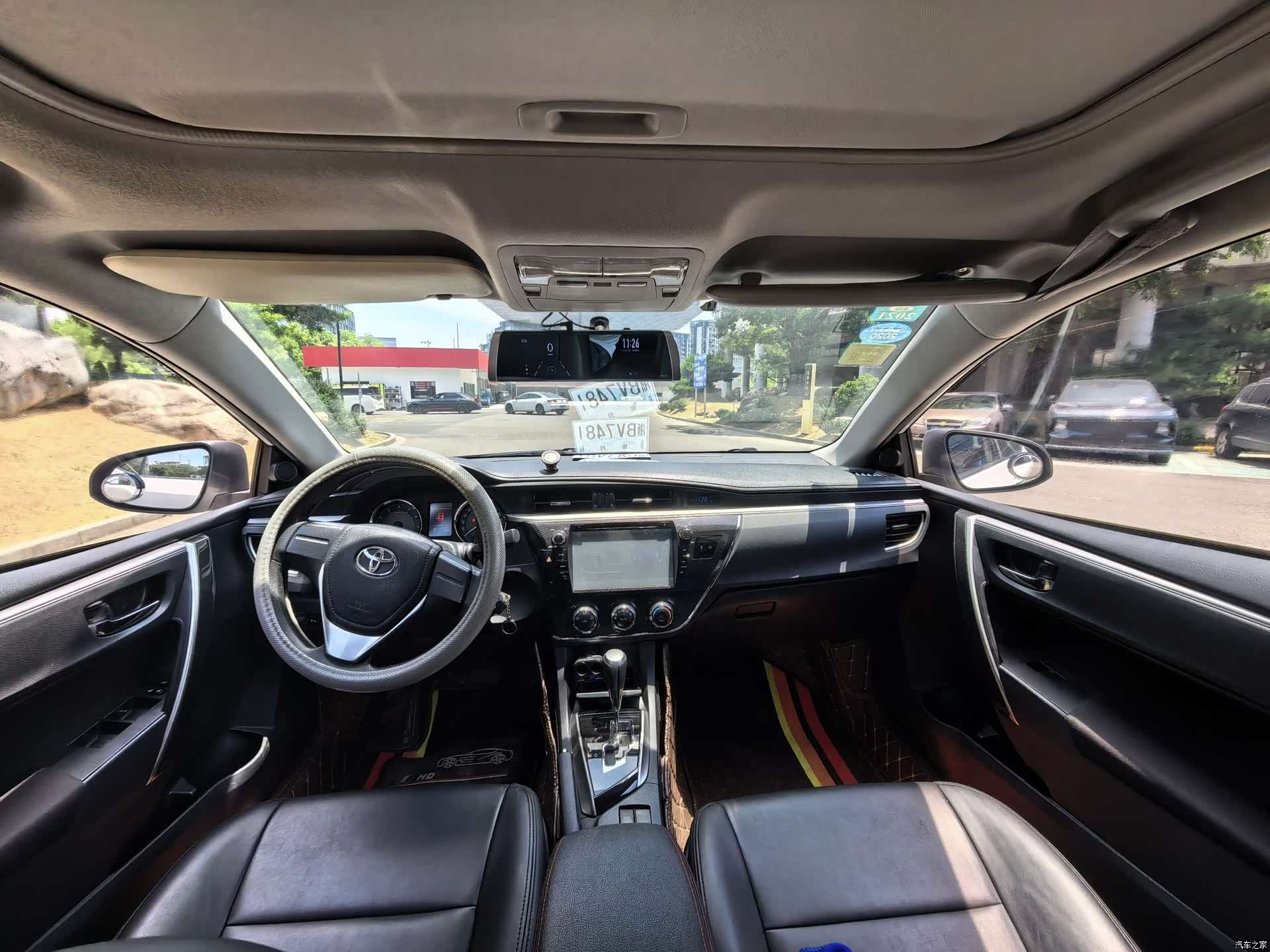 Toyota Corolla, 2015 все фото