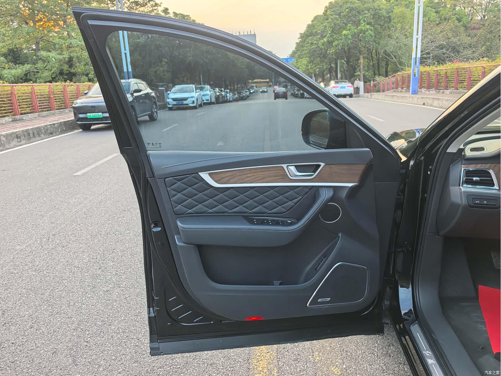 Hongqi HS7, 2021 4