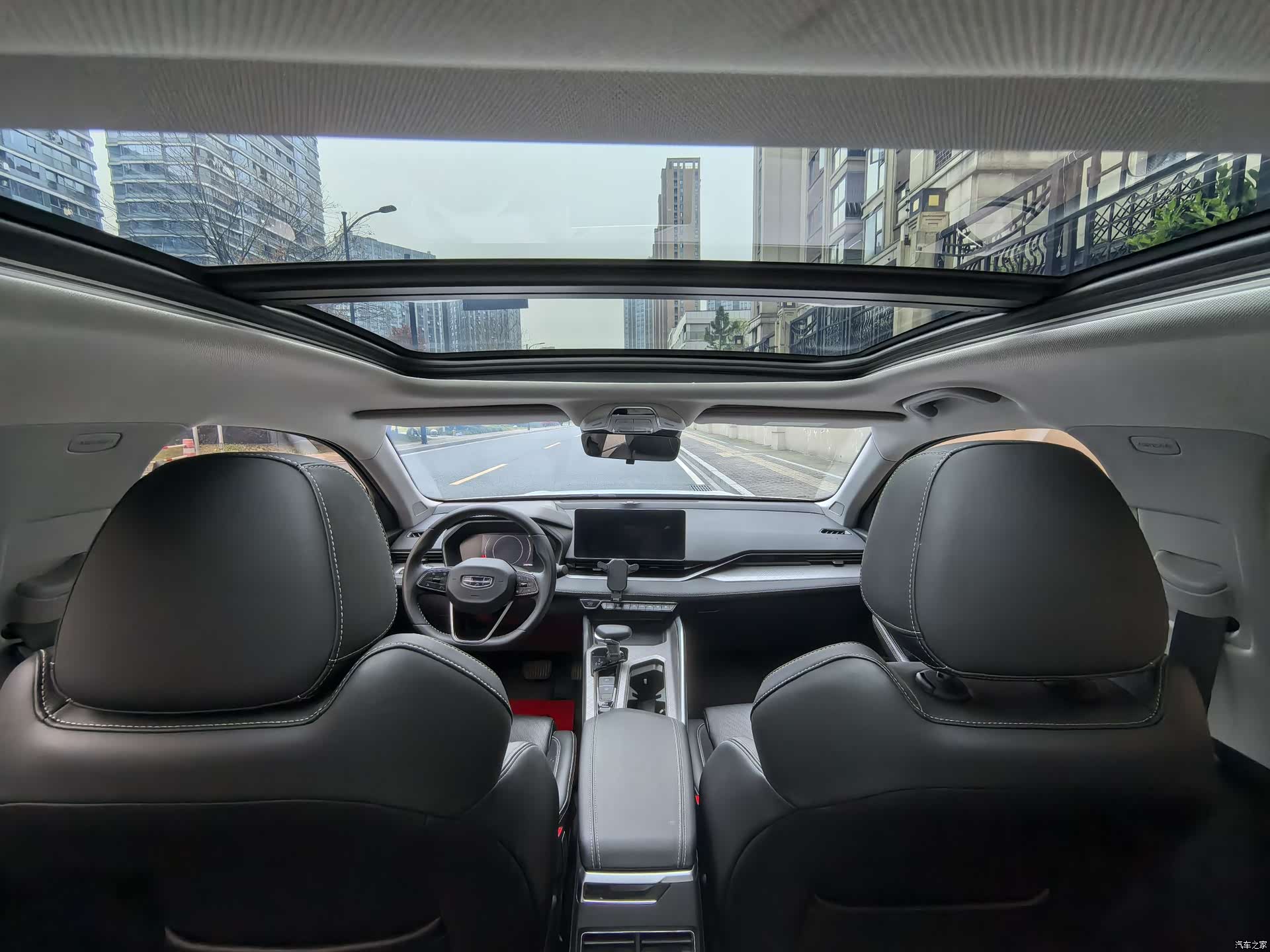 Geely Preface, 2022 10