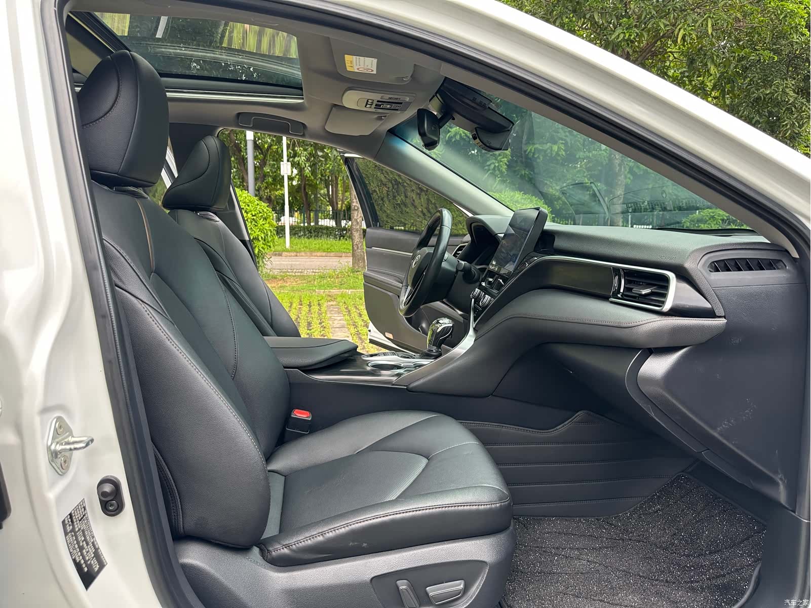 Toyota Camry, 2021 10