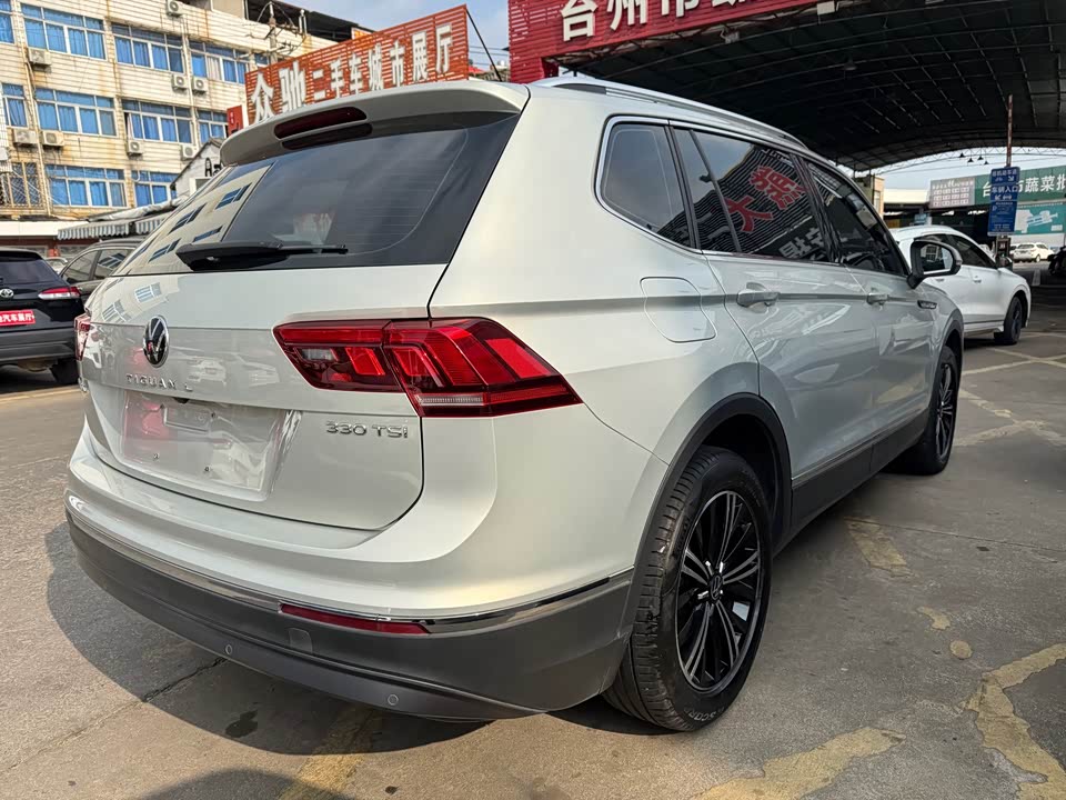 Volkswagen Tiguan L
