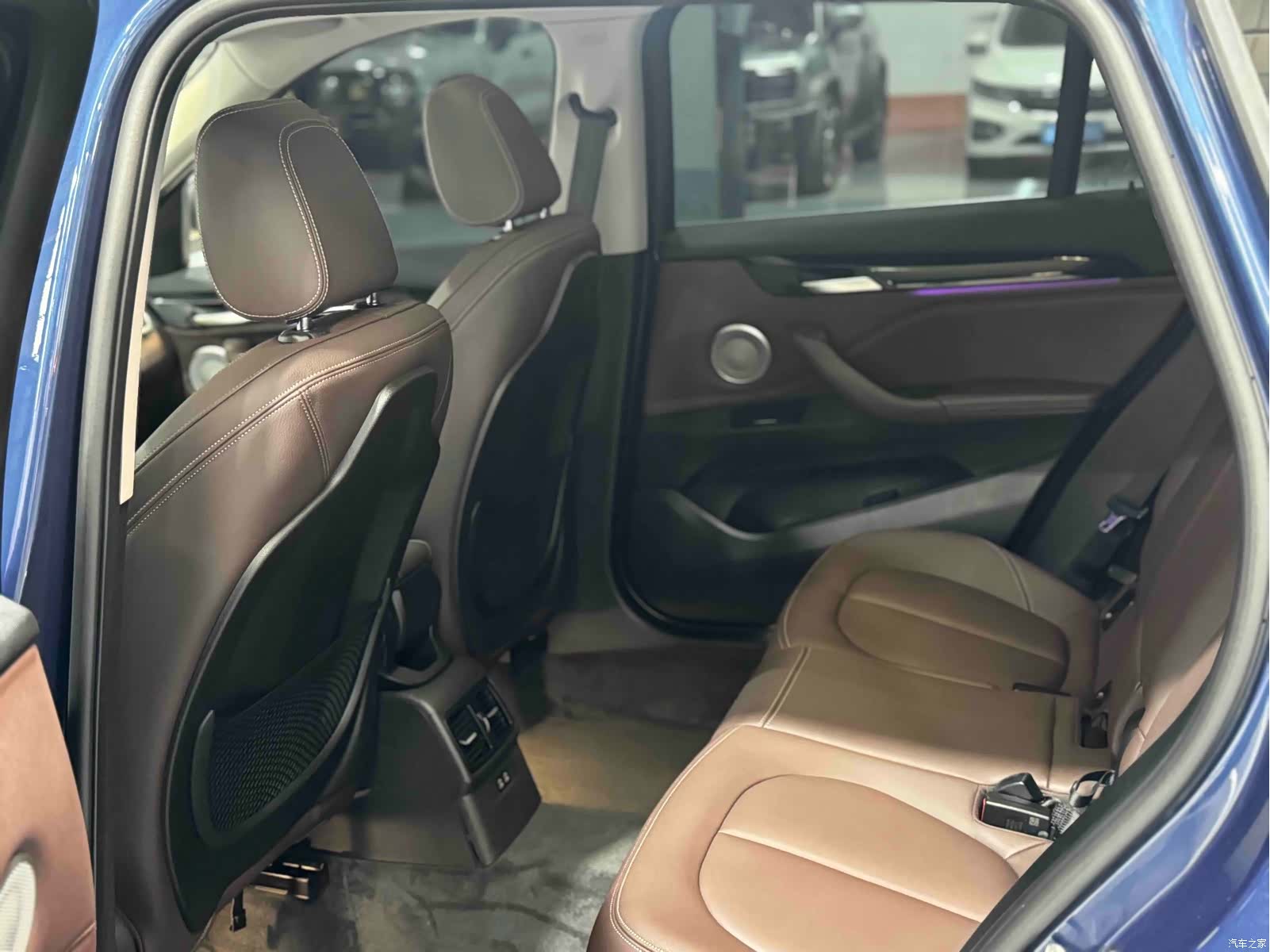 BMW X1, 2022 все фото