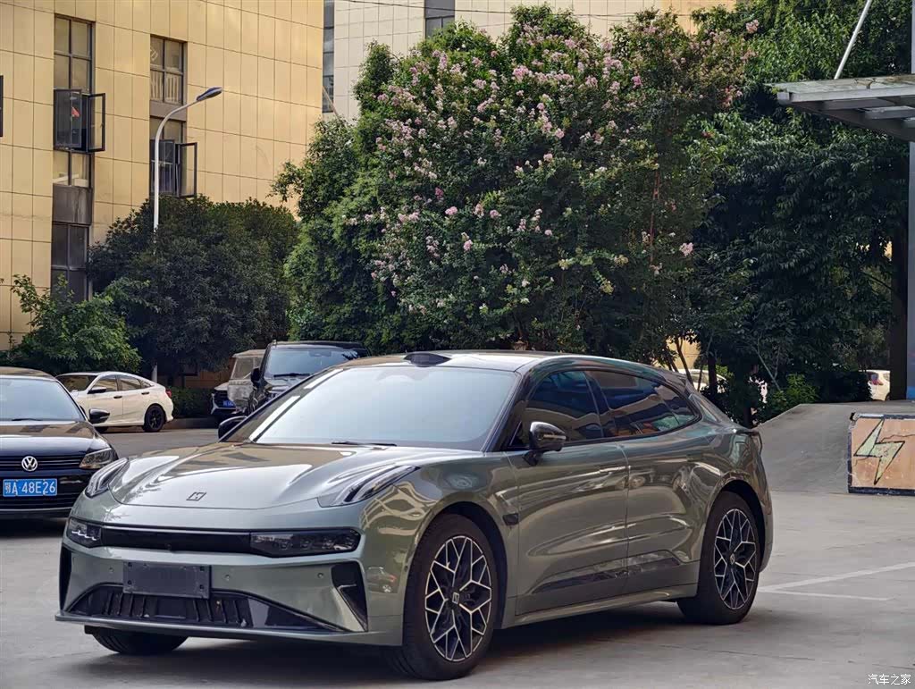 Zeekr 001