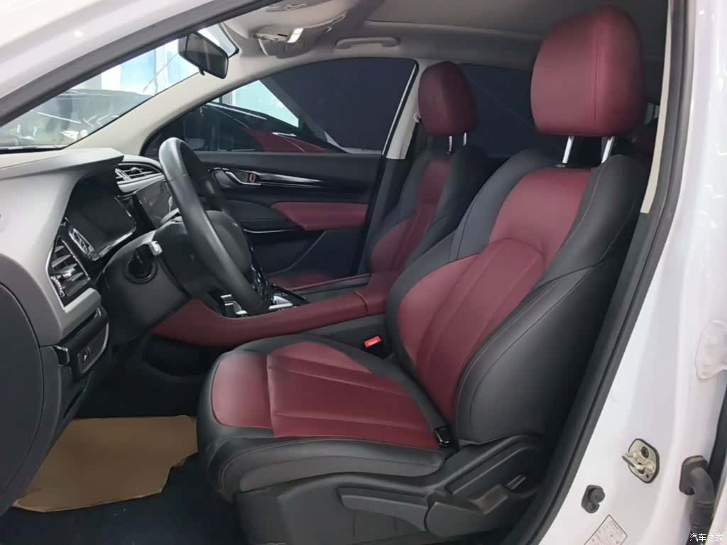 DongFeng AX7, 2025 15