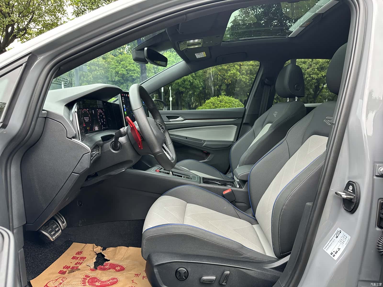 Volkswagen Golf, 2025 4