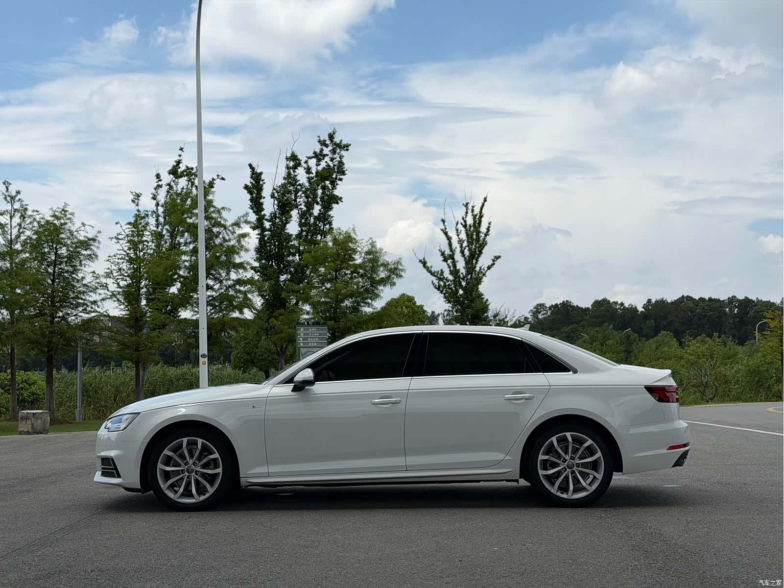 Audi A4L, 2017 4