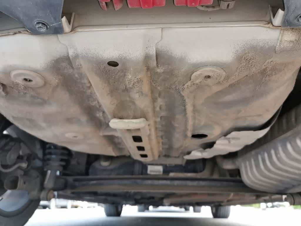 Geely Binray, 2019 25