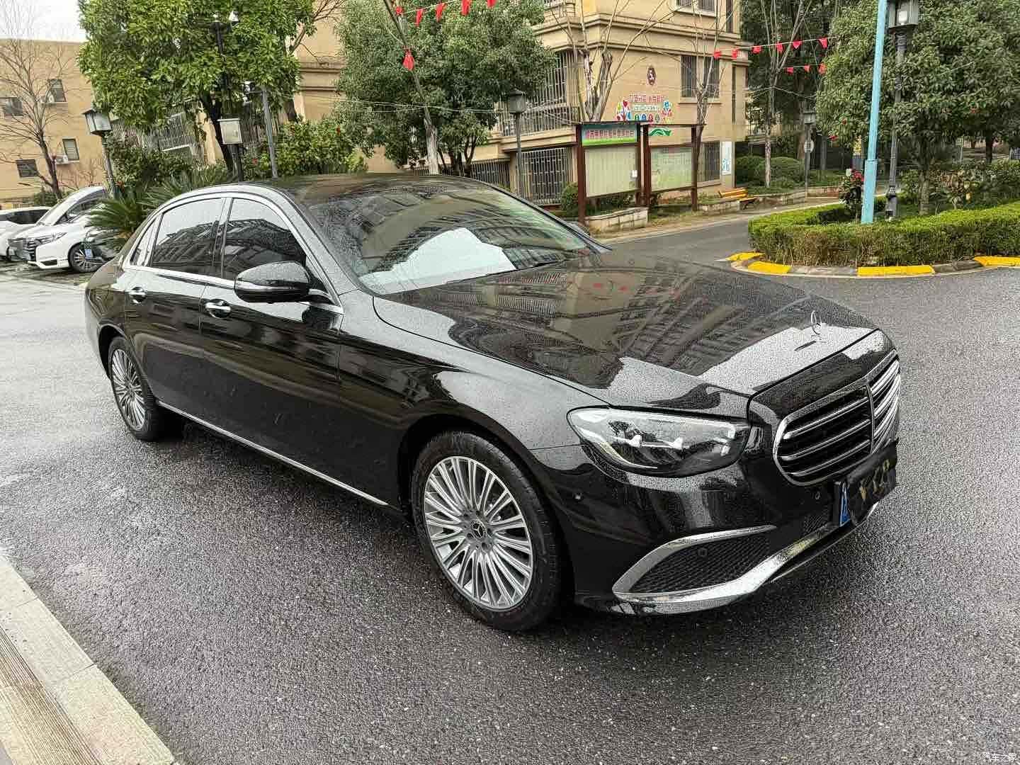 Mercedes-Benz E-Class, 2023 3
