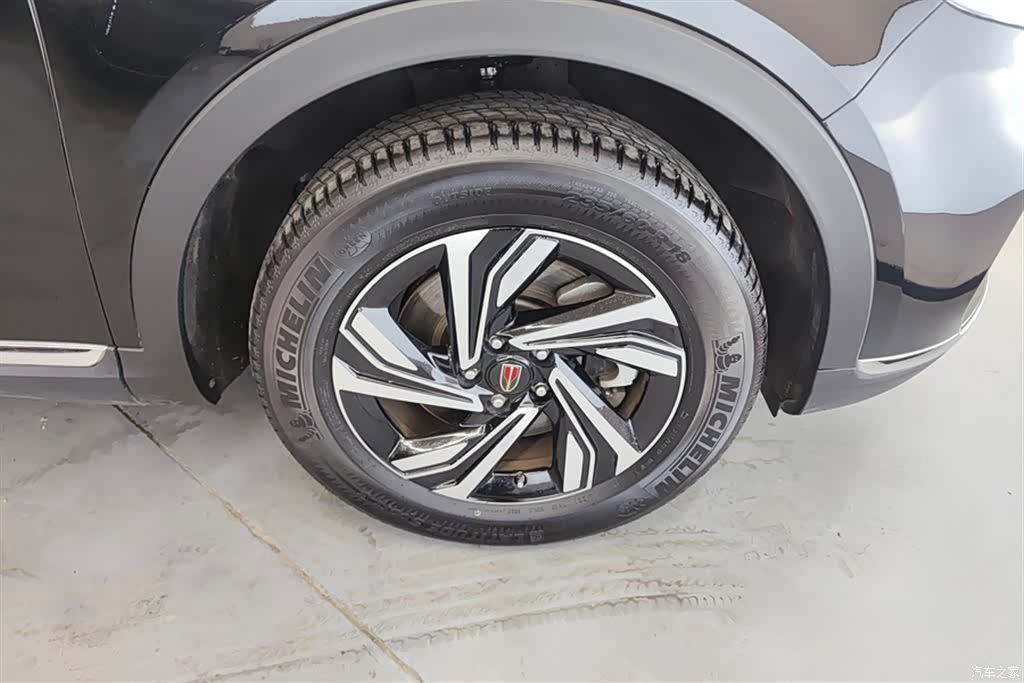 Hongqi HS5, 2022 6