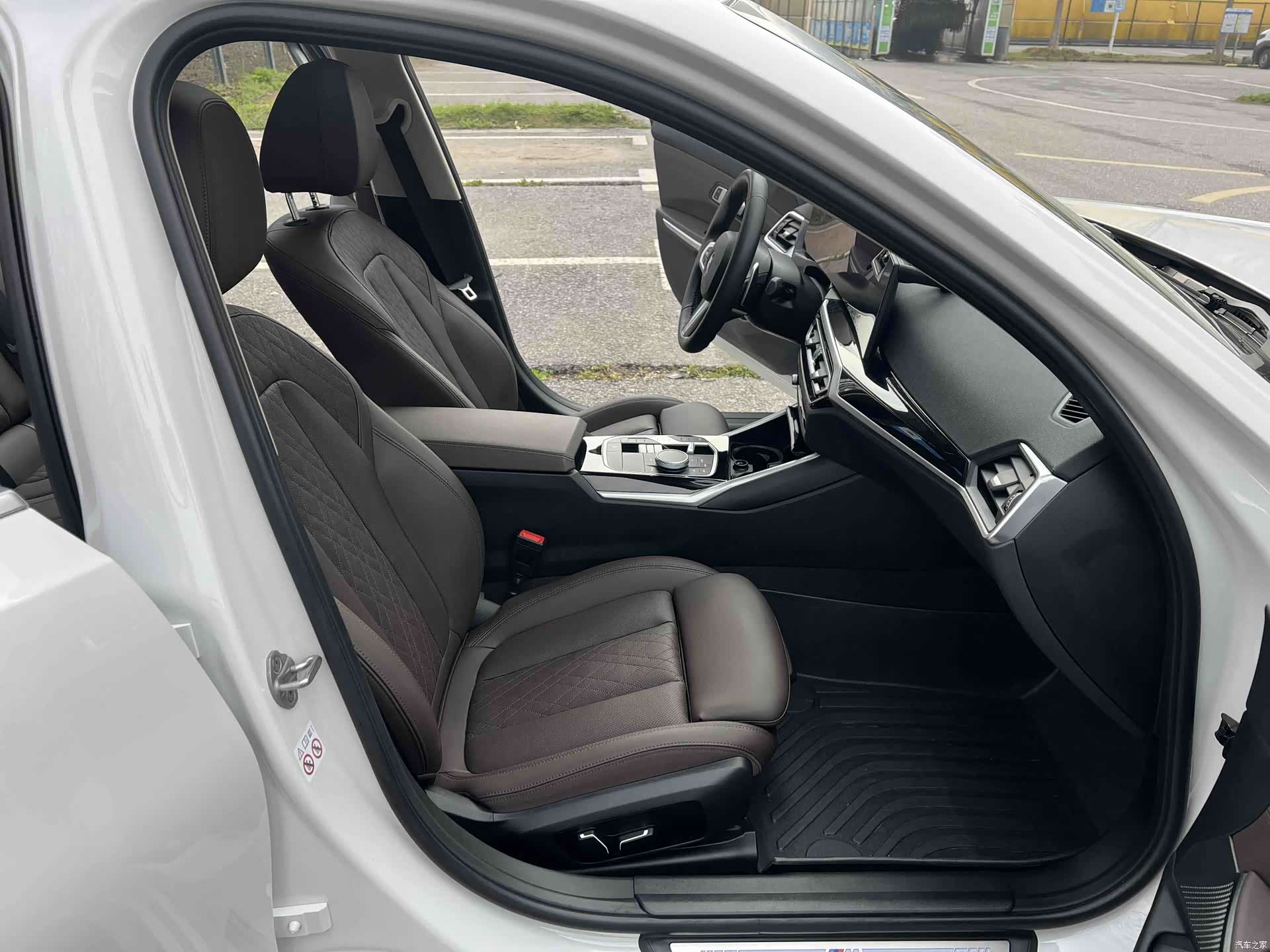 BMW 3 Series, 2024 13