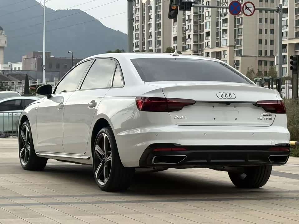 Audi A4L