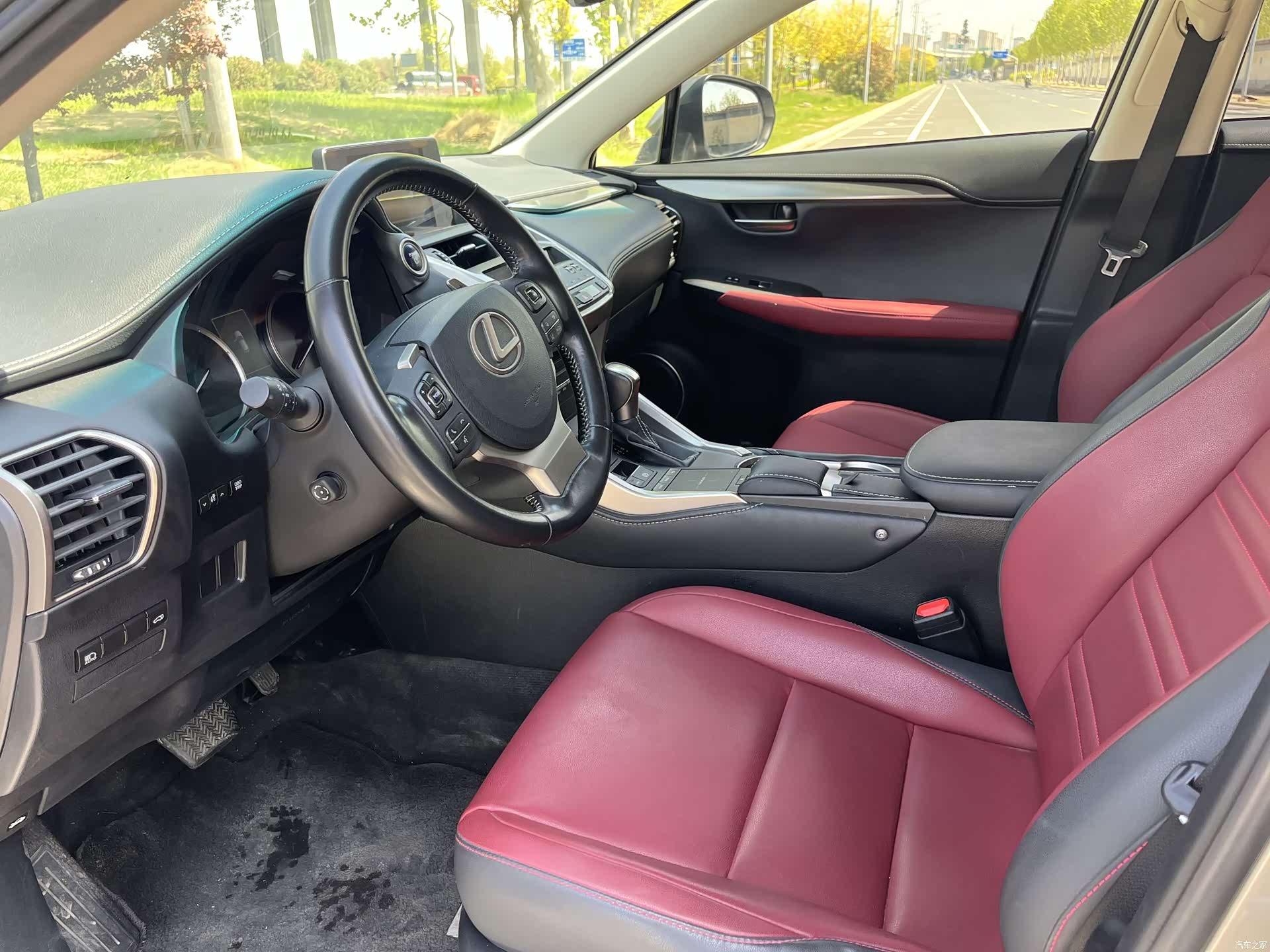 Lexus NX, 2020 7