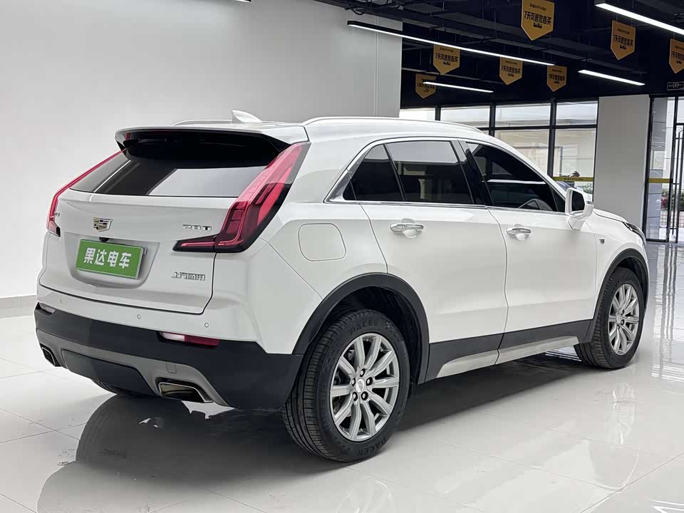 Cadillac XT4
