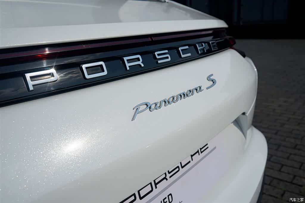 Porsche Panamera, 2018 8