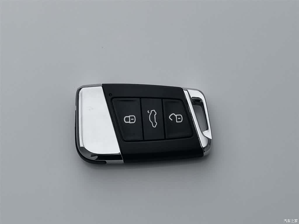 Volkswagen CC, 2023 19