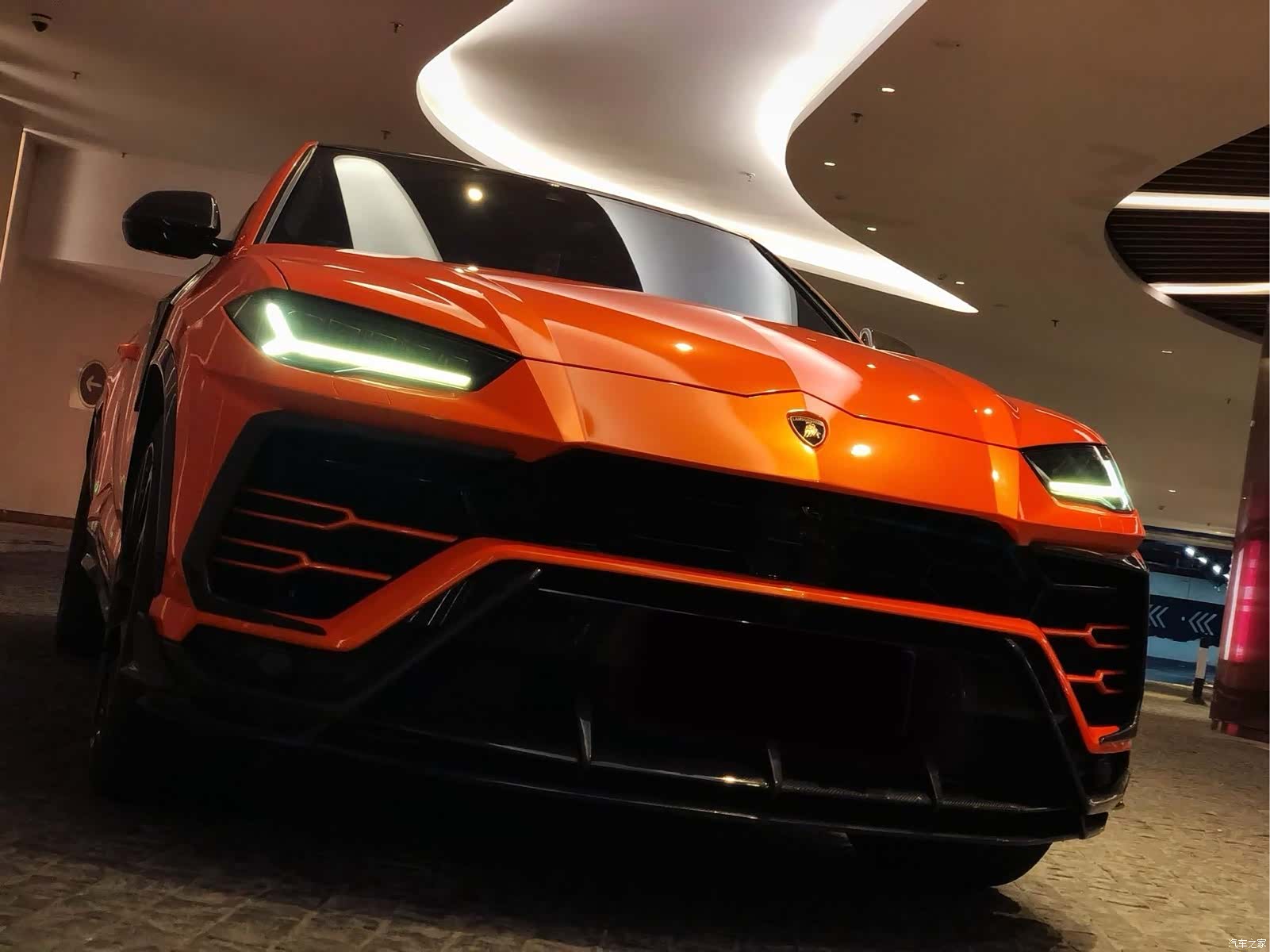 Lamborghini Urus, 2019 3