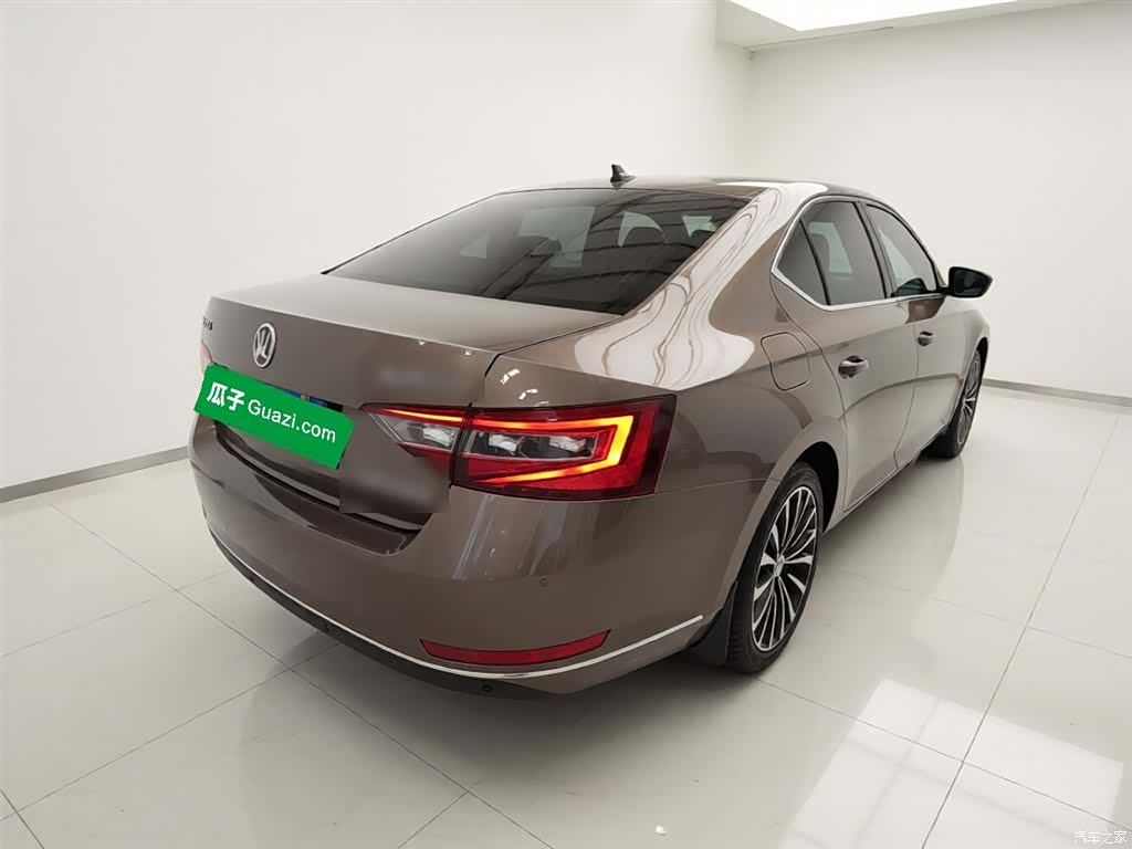 Skoda Superb, 2017 все фото