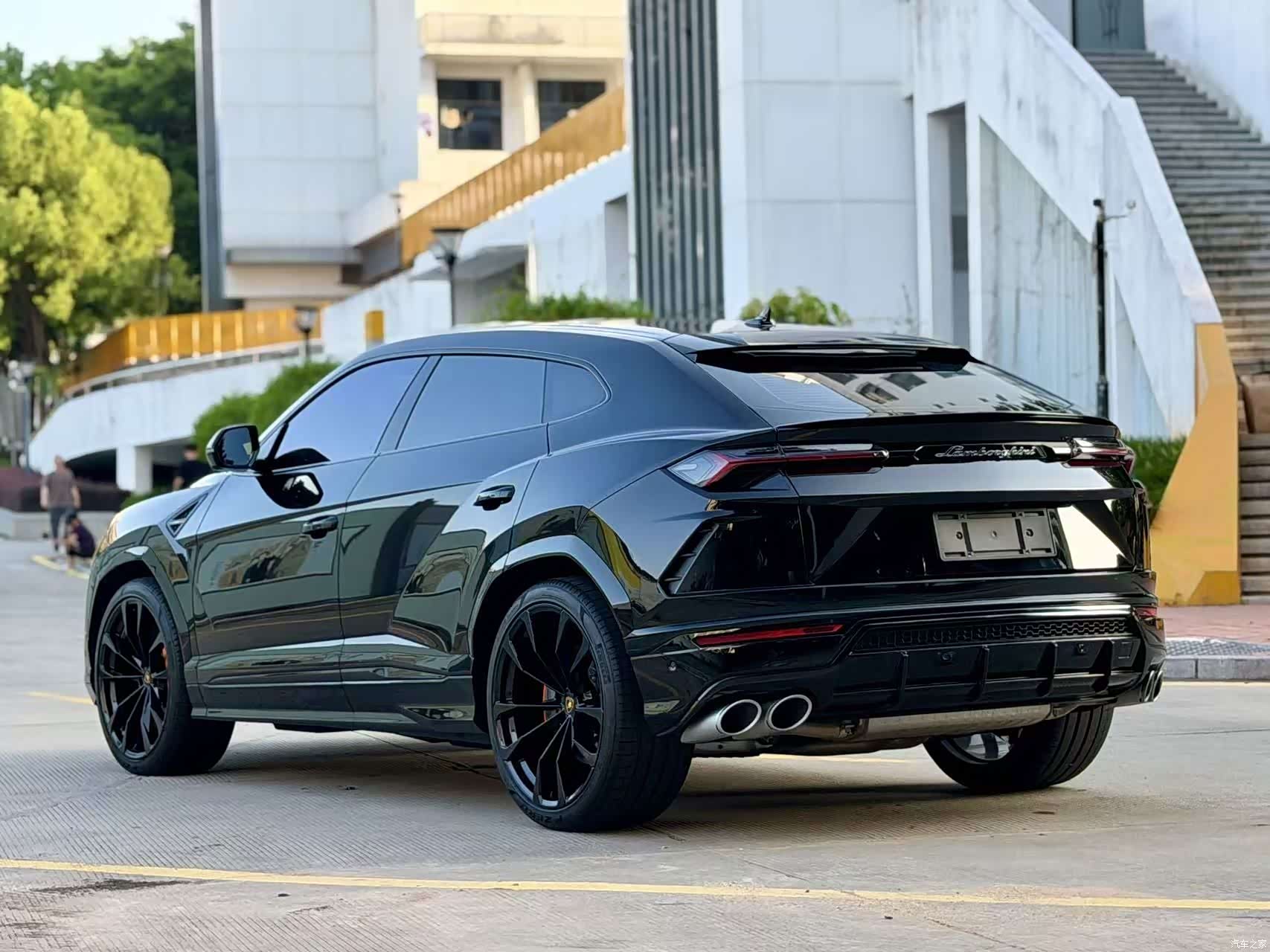 Lamborghini Urus, 2022 13