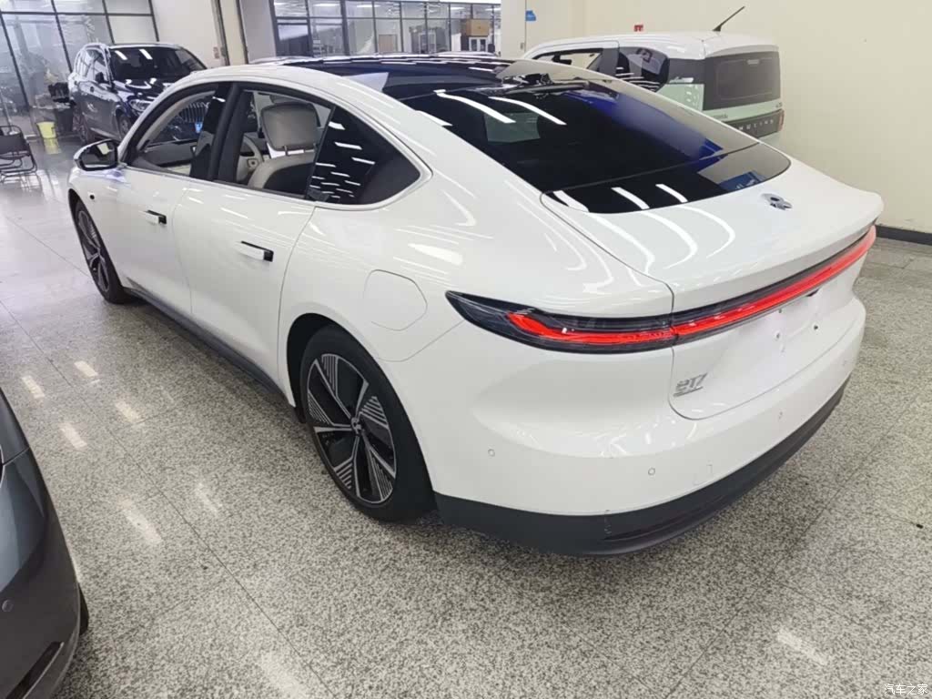 NIO ET7, 2024 все фото