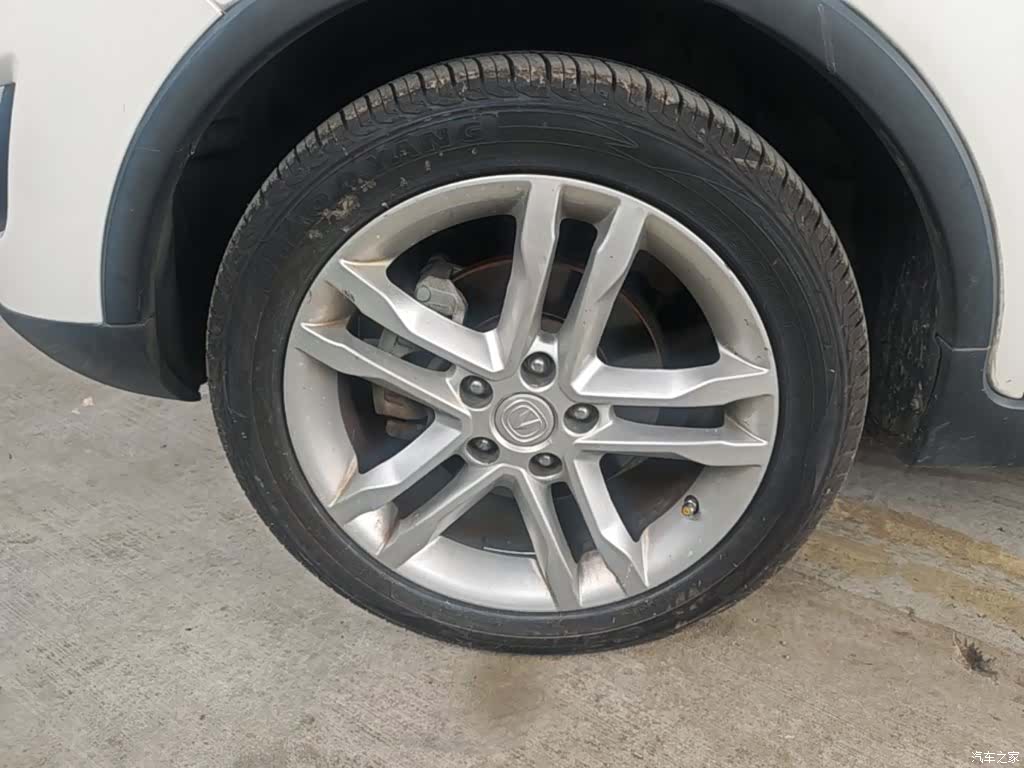 Changan CS35, 2015 23