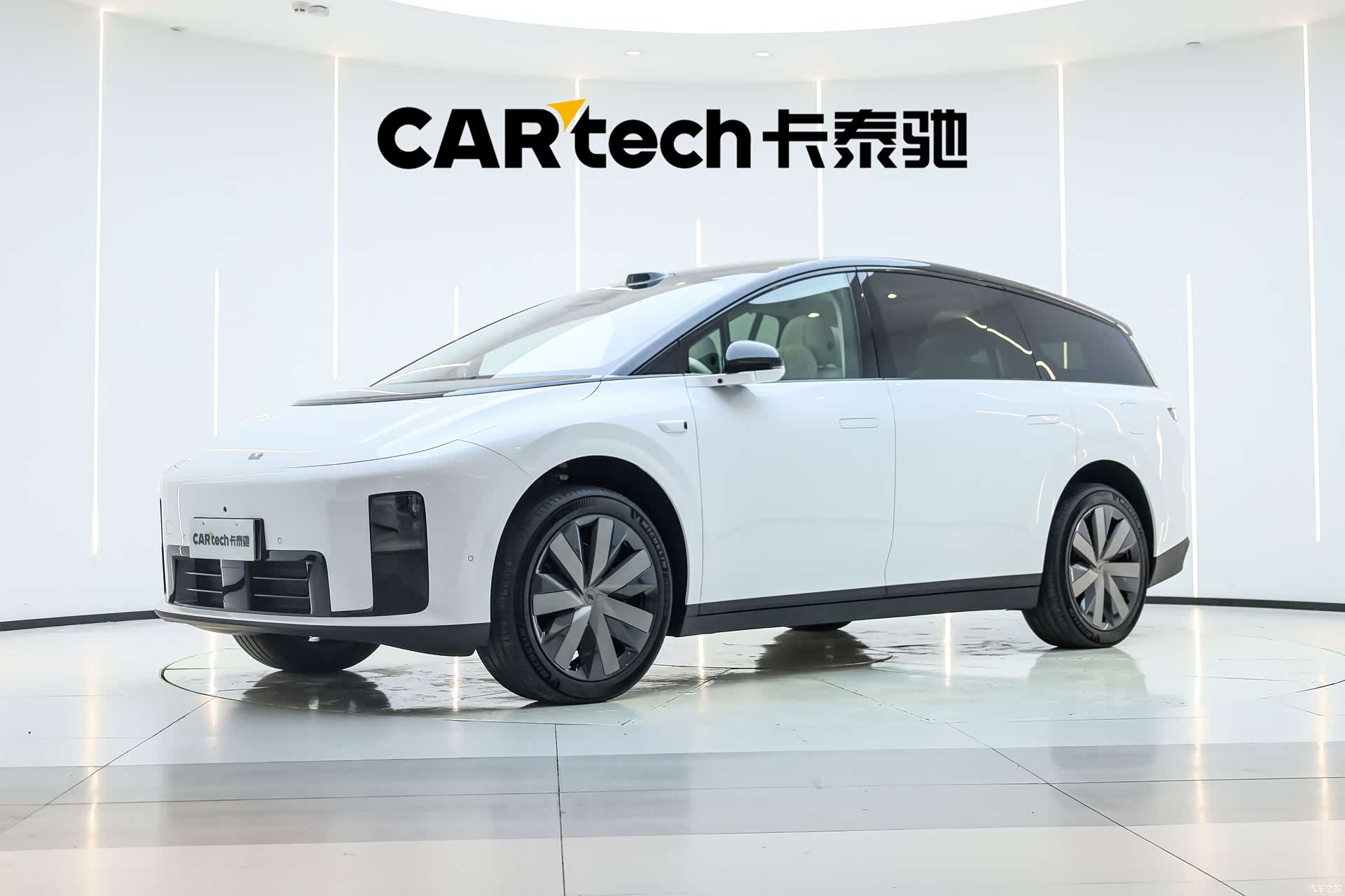 Li Auto i8, 2025 1
